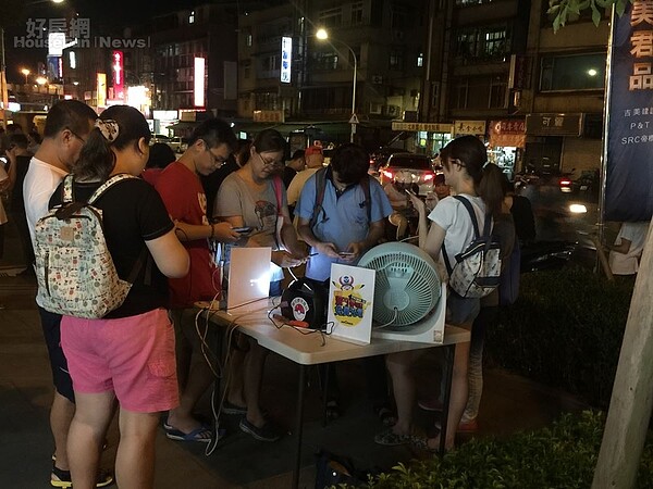 豪宅「吉美君品」前抓寶樂(好房網News記者林美欣攝影)