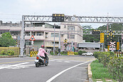 造橋平交道　增設警示LED看板