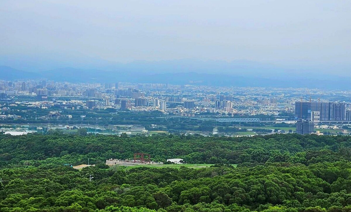 「富域里山」開發案位置得天獨厚,基地視野極佳、「離塵不離城」,採低密度開發方式,已受到諸多企業主、高資產客注意。圖/好房網News記者林和謙/攝