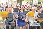 背書包聽民歌　文學館文青風