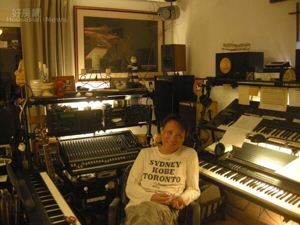 1.	歌手袁培華的永和家頂樓，原本就是他的音樂工作室。

