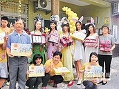 學生扮嫦娥、玉兔　助喜憨兒賣月餅