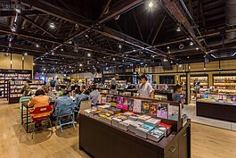 文青最高殿堂誠品也進駐在駁二特區。