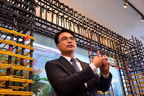 德友是繼中麗建設後,與台灣建築安全履歷協會合作的第2家,德友董事長黃敦修、台灣建築安全履歷協會理事長戴雲發雙方就在中麗將完工建案「中麗璞遇」簽約。(好房網News記者 陳韋帆/攝影)