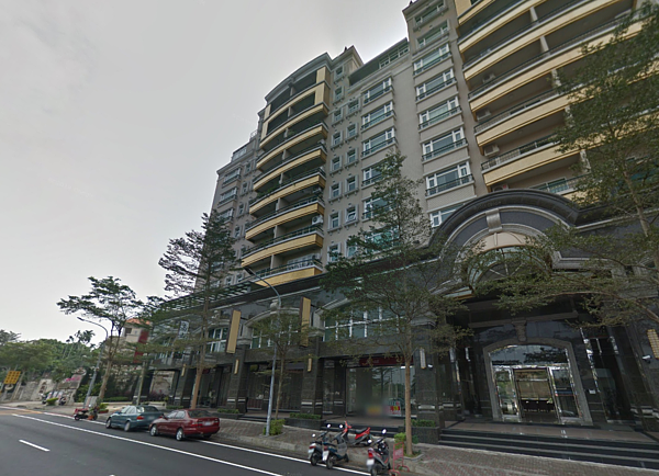 張欣民指出,將旅館當住宅販售的狀況已非台灣首例。(圖為濱湖高第/翻攝自Google Map)