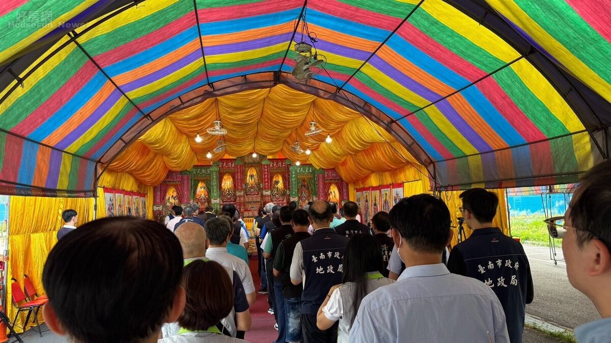 台南永康二王市地重劃，啟動公墓遷葬工程。圖／台南市永康區公所