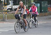 交部：現階段先宣導安全騎車觀念