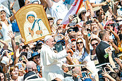 德雷莎修女封聖　12萬人爭睹