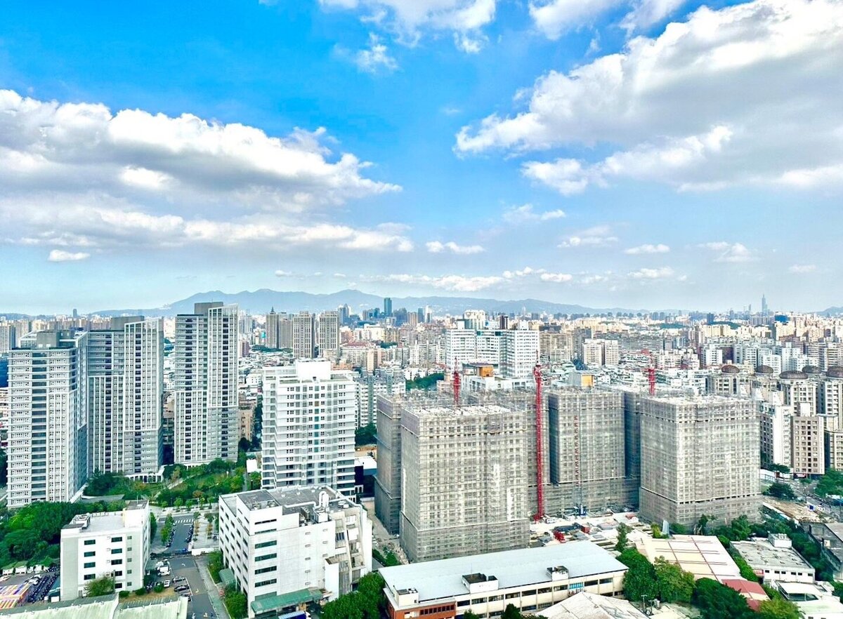 永慶房屋提醒,預售屋、中古屋購買注意事項不同,購屋族應針對物件特性仔細驗收,透過制度保障以確保交易安全。圖/永慶房產集團提供