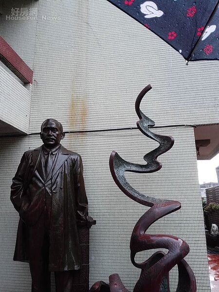 5. 早期也曾做過國父孫中山人像。