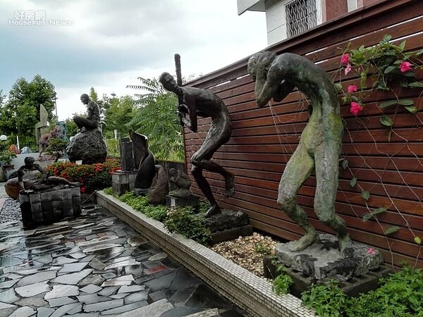 8. 室外庭院是收藏雅石與雕塑品擺放的好所在。