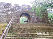 有青苔！海門天險步道好滑　中央核定經費修繕