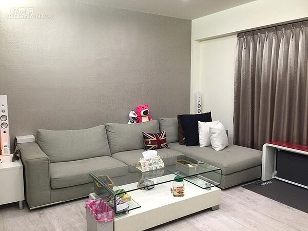 1. 淺墨綠色客廳,符合杜堽低調的個性。