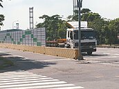 隔音牆害他肇事　提國賠逆轉勝