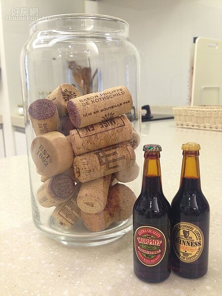 7. 收藏的筷架和軟木塞,成為拍攝道具。