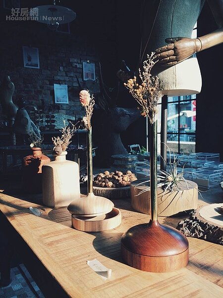 9. 每個小擺設都出自蔣雅文的心血。