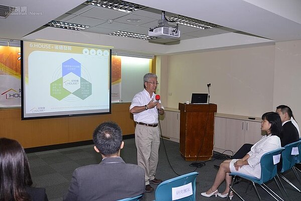 張金鶚領軍的好時價House+估價平台，查詢數量超過12萬筆。（好房網News記者陳韋帆攝影）