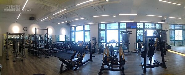 4.空間約65坪,當初光是裝潢就花了三個月。