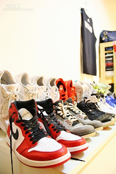 6.牟磊獨鍾喬丹系列的球鞋,為了球鞋收藏保存,二十四小時都會將除濕機打開除濕。