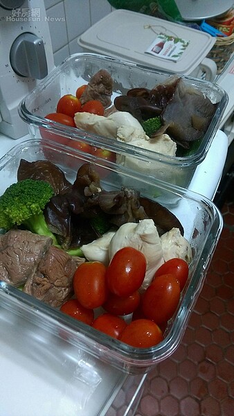 8.牟磊靠著親自下廚控制飲食,盡量攝取原型食物。