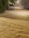 高雄凌晨暴雨　鼓山路面成河、愛河畔淹上騎樓