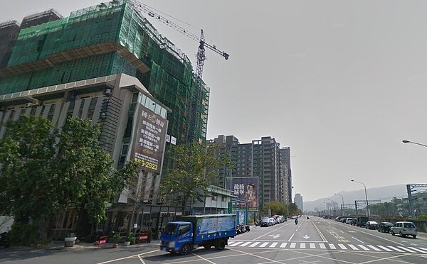 高雄鼓山區馬卡道路沿路推案直逼百億元 (翻攝google map)