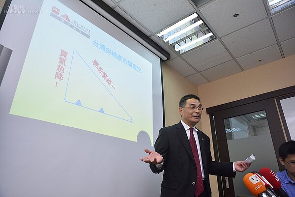 戴德梁行顏炳立。（好房網News記者 陳韋帆／攝影）