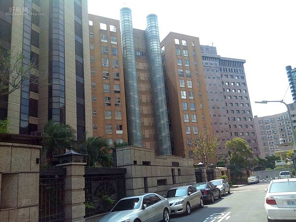 7.「龍邦國宴」隱身在天母西路巷弄內。