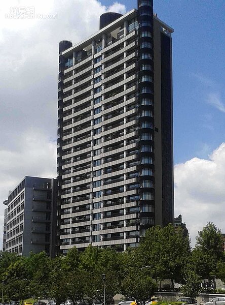 9. 外觀華麗的「天墅」在天母地區是頗負盛名豪宅。