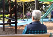老年移居…日72歲夫妻賣房搬海邊　女兒半年後探望驚見大變化