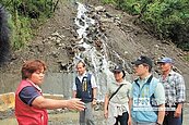 豪雨成災黃健庭巡視南迴　要求加強排水