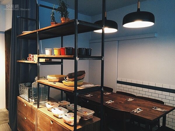 4.除了面向馬路的客席,店內還有一個小包廂。