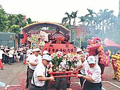 蓮華寺遶境進香　辦晚會摸彩