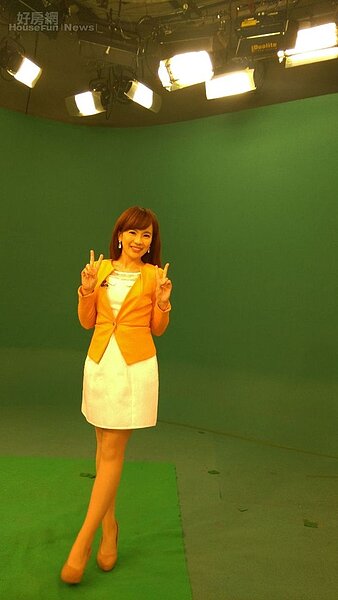 1.徐嘉瑜曾經是台視新聞主播。(徐嘉瑜提供)