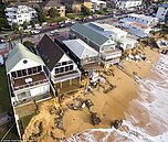 好窩好生活／巨浪沖垮房價　海岸景觀宅險變廢墟　