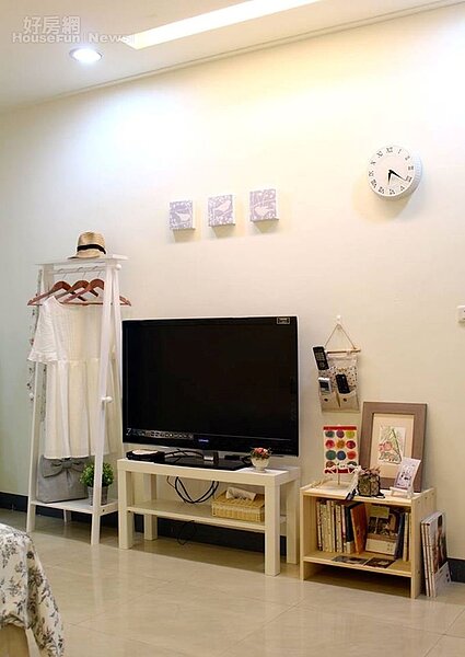 3.白色和原木系為主調,讓空間更顯簡雅。