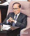 施政滿月　林全民調近死亡交叉 