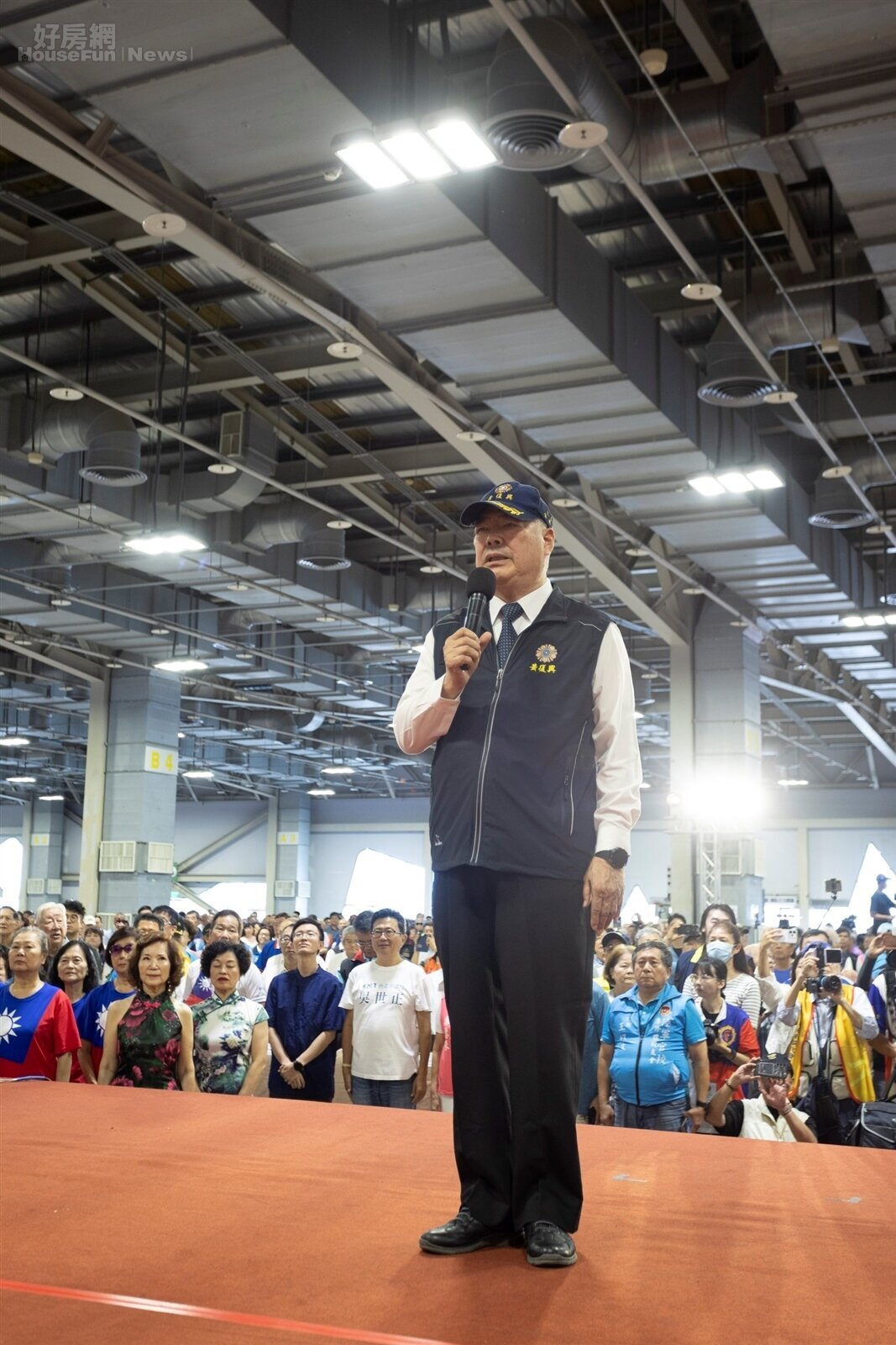 中國國民黨副主席兼黃復興黨部主委季麟連,代表全體出席人員宣讀國父遺囑。