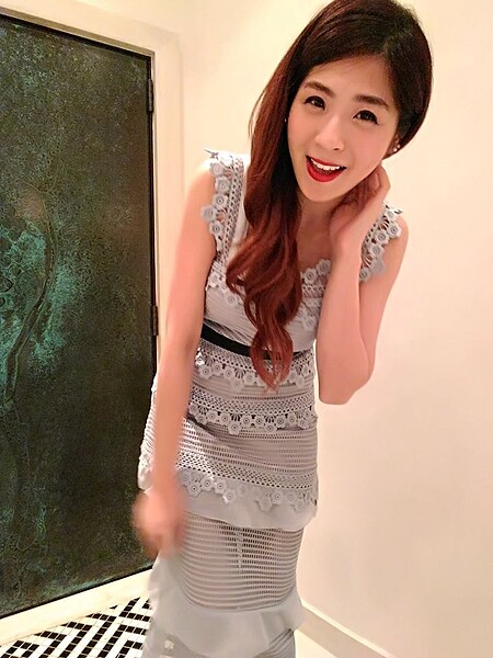 被封為最正財經主播的朱芳君已懷孕5個月,依舊保持好身材。(翻攝自新聞主播朱芳君 Nina Chu臉書)