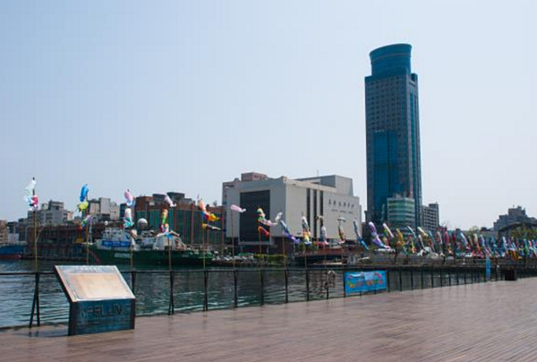 房產專家sway認為,基隆輕軌對鐵軌沿線居民更干擾。(翻攝自基隆市政府網站)