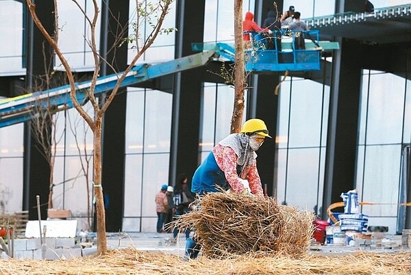 主計總處公布1至5月平均失業率為3.88%，較去年同期微幅增加0.21％，為7年來首次上升。。 報系資料照