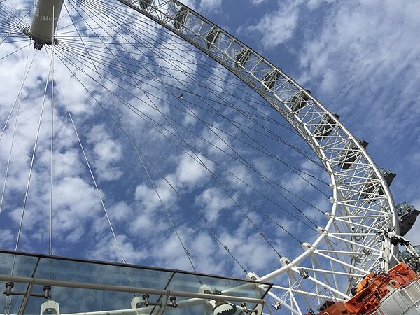 英國19日與歐盟正式展開歷史性的脫歐談判之際，英國正淪為全球投資人最不願投資的「市場棄兒」之一。(網友YR攝影)