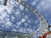 「三殺」罩頂　赴英買房恐套牢