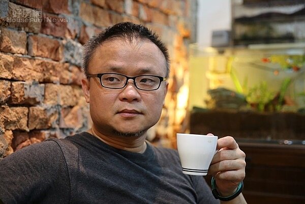 1.黃嘉俊擅長煮泡義式濃縮咖啡。