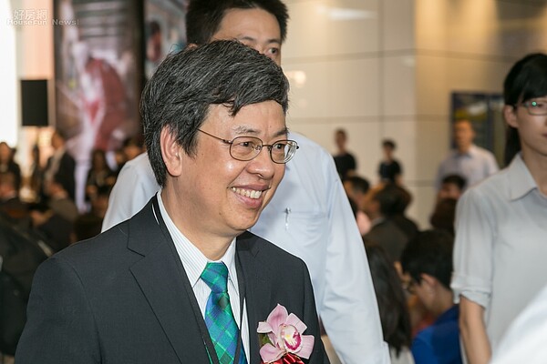 副總統陳建仁特別前往祝賀高鐵南港站上線營運(好房網News記者張聖奕/攝)