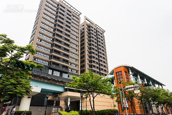 買房不只挑捷運站,「出口」更是挑選的小秘訣。(好房網News記者張聖奕/攝影)