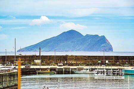 登龜山島百元規費 宜蘭縣民免費（李忠一攝） 