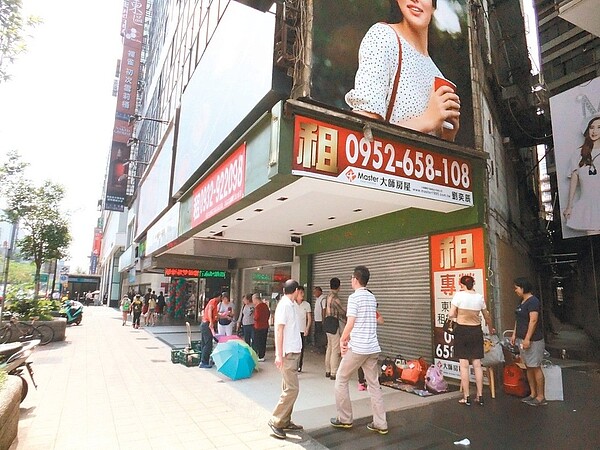 東區店面空置率仍持續上升。 記者游智文/攝影