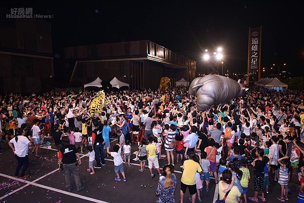 遠雄之星舉辦紙風車表演。(好房資料中心)