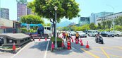 淡北道路施工缺引導　人車爭道